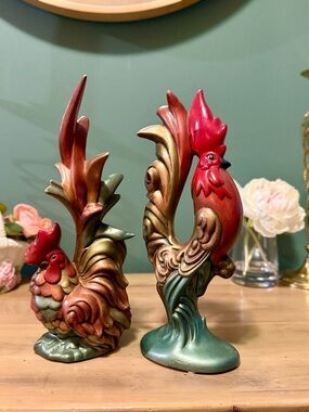 Multicolor Ceramic Rooster Figurine Set - Decorative Home Accent